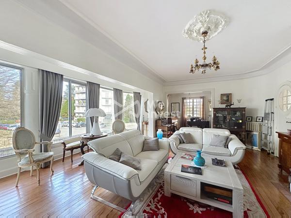 À SAISIR SUR TRESPOEY SUPERBE APPARTEMENT DANS L ANCIEN
