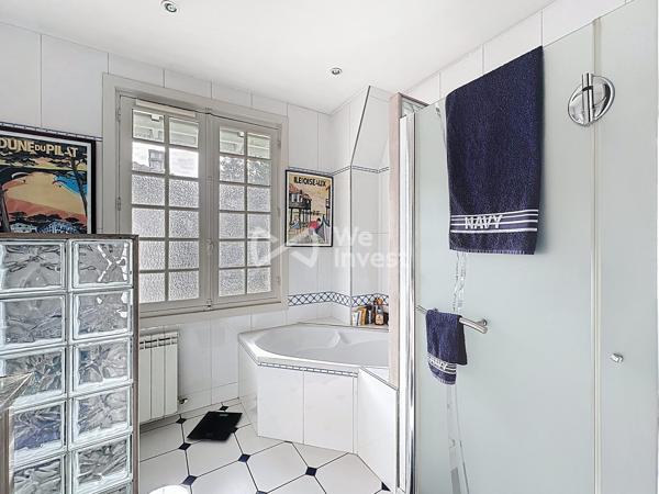 À SAISIR SUR TRESPOEY SUPERBE APPARTEMENT DANS L ANCIEN