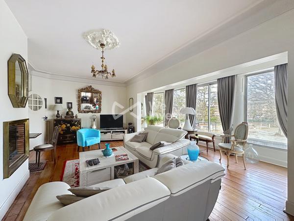 À SAISIR SUR TRESPOEY SUPERBE APPARTEMENT DANS L ANCIEN