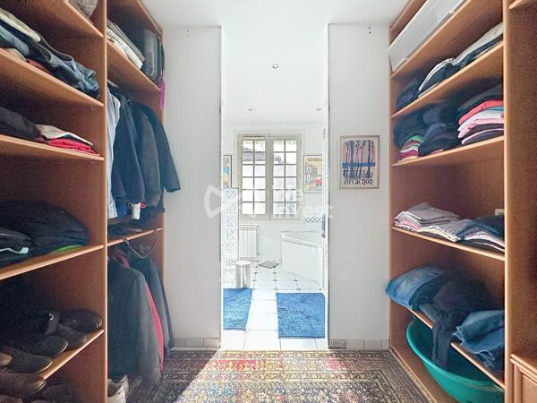 À SAISIR SUR TRESPOEY SUPERBE APPARTEMENT DANS L ANCIEN
