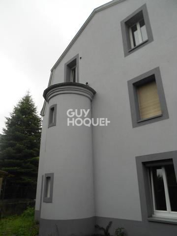 Rare à Mulhouse, immeuble non mitoyen de 3 appartements