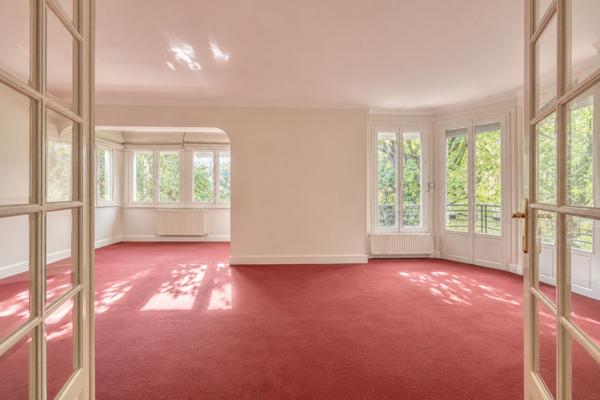 Maison Lavarenne 7 pièces 195 m² habitable / 245m² utile
