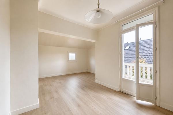 Maison Lavarenne 7 pièces 195 m² habitable / 245m² utile