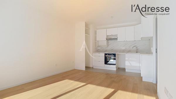 Appartement FRANCO SUISSE Suresnes (quartier Belvédère) 3 pièce(s) 61 m2 avec terrasse 8m² et parking boxé