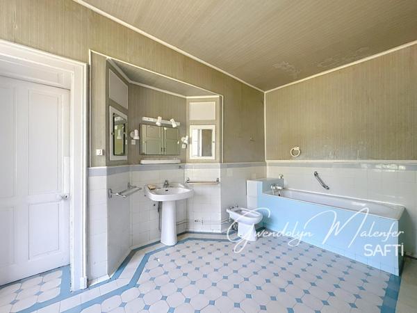 Magnifique maison en pierre à Salins-les-Bains