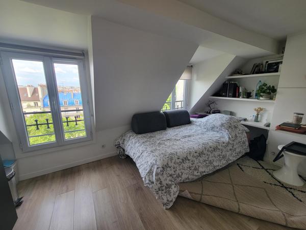 Studette avec une vue entièrement dégagée