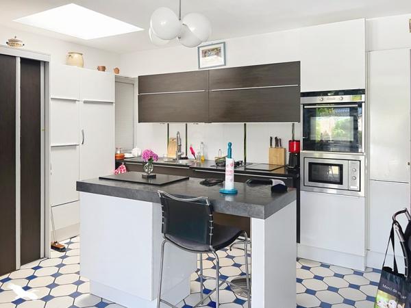 Maison 783 000 € Douarnenez 6 p 196 m² DPE E