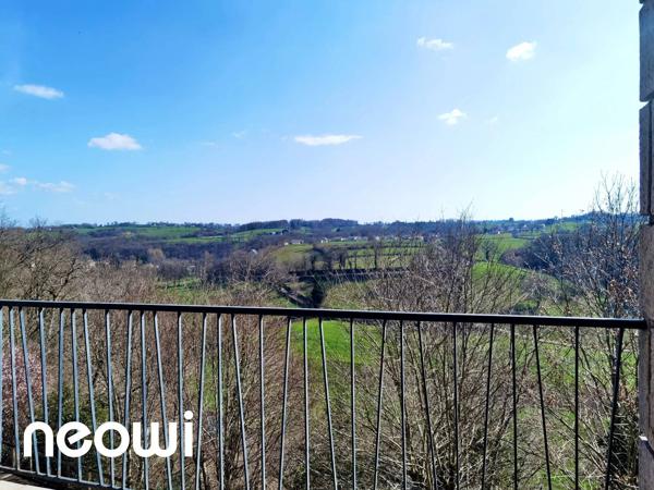 Maison T5 au CALME avec VUE DÉGAGÉE et PISCINE