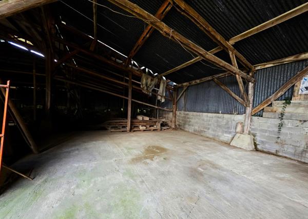 Propriété rurale, ses dépendances et ses terres agricoles