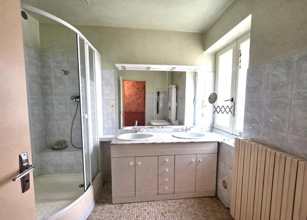 Propriété rurale, ses dépendances et ses terres agricoles