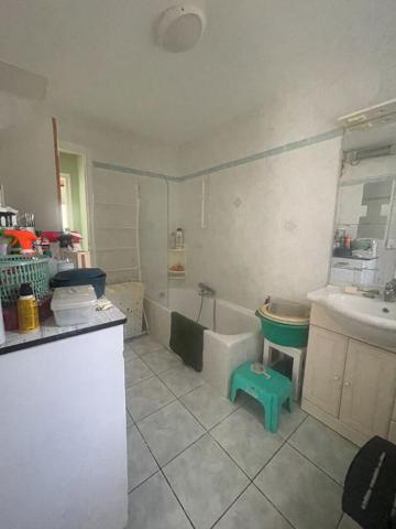 Maison à rafraîchir sur Saint-Georges-d'Oléron Quartier recherché de Domino À quelques pas de la plage
