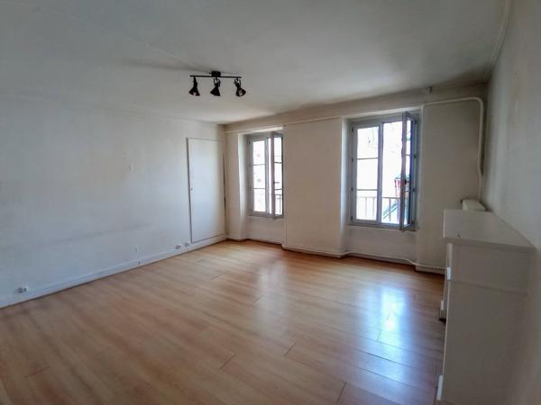 Spacieux appartement en centre-ville Tulle