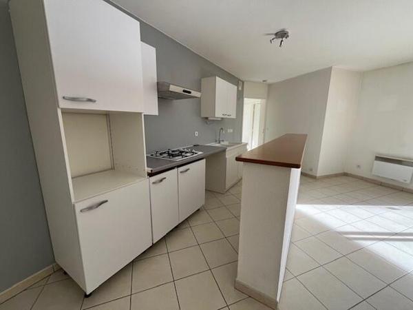 Eclusivité: Type 3 avec terrasse et parking en sous-sol. La Roque d'Anthéron