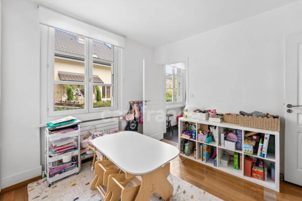 Maison à vendre 6 pièces DIVONNE LES BAINS (01) - garage, cave, buanderie, jardin