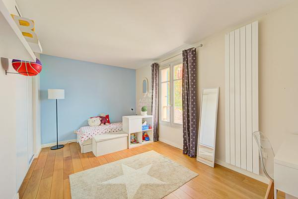Maison familiale au calme, aux portes de Saint-Germain-en-Laye 170 m2 699 000 € **  - Référence  18830