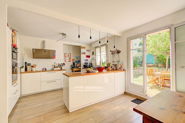 Maison familiale au calme, aux portes de Saint-Germain-en-Laye 170 m2 699 000 € **  - Référence  18830