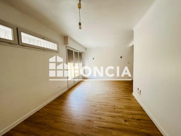 Location Appartement 4 pièces 79.6 m² - 57 RUE DU CAPITOLE Toulon 83000