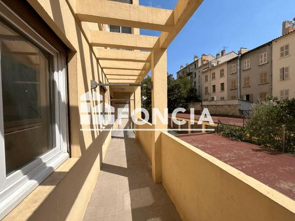 Location Appartement 4 pièces 79.6 m² - 57 RUE DU CAPITOLE Toulon 83000