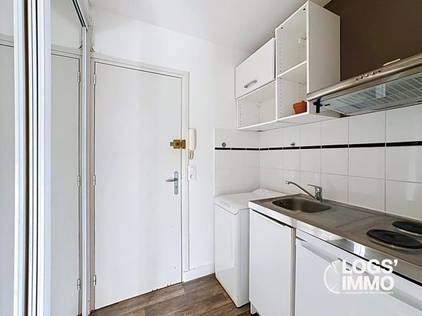 TALENCE – Studio meublé avec balcon et parking – Proche campus