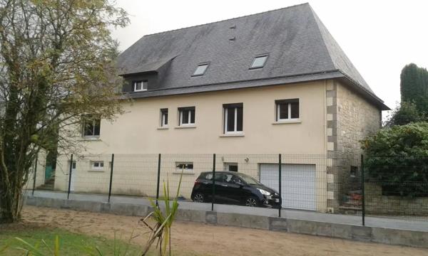 A VENDRE ELEGANTE DEMEURE FAMILIALE AVEC APPARTEMENT INDEPEN