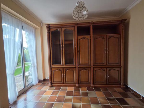A VENDRE ELEGANTE DEMEURE FAMILIALE AVEC APPARTEMENT INDEPEN