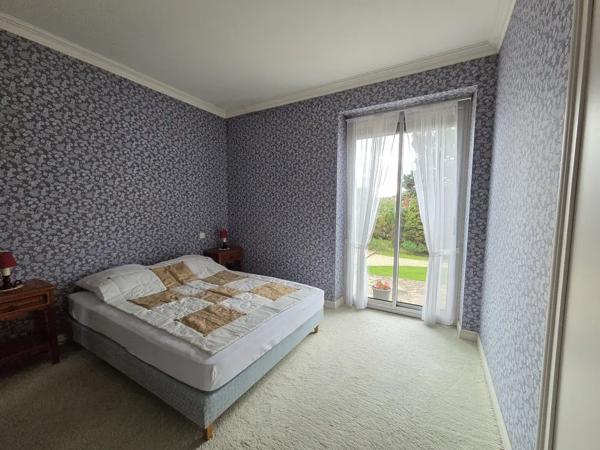 A VENDRE ELEGANTE DEMEURE FAMILIALE AVEC APPARTEMENT INDEPEN