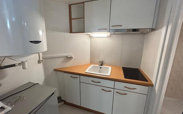 Appartement à vendre    1 pièce • 23,13 m2 Bordeaux