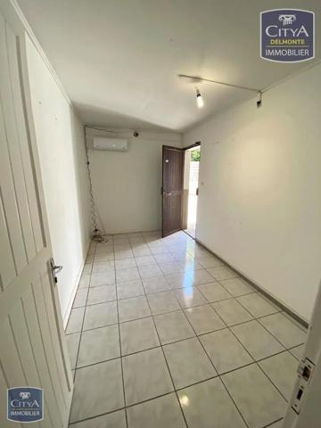 Local commercial à louer 44.43m² Saint-Pierre (97410)