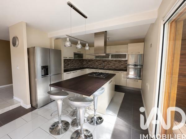 Maison à vendre 5 pièces 115 m² Sainte-Suzanne