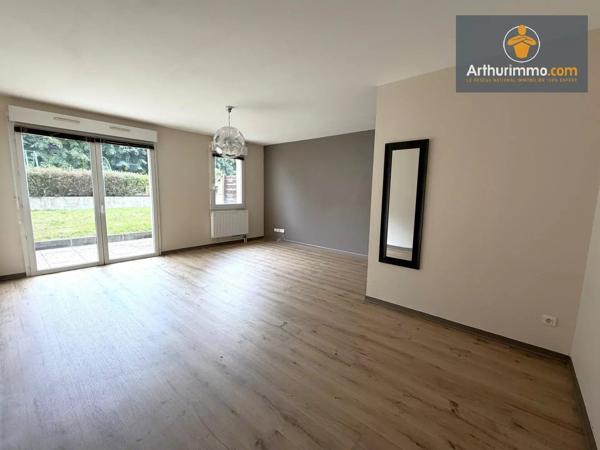 Vente                                                      Appartement
                        
                     2 pièces                      51 m2                     à Compiègne
