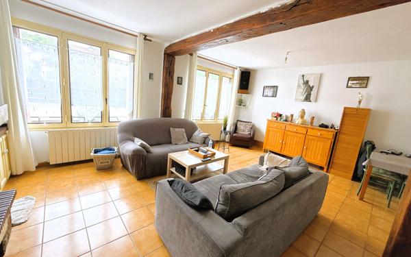 Maison à vendre    5 pièces • 103,79 m2 Presles