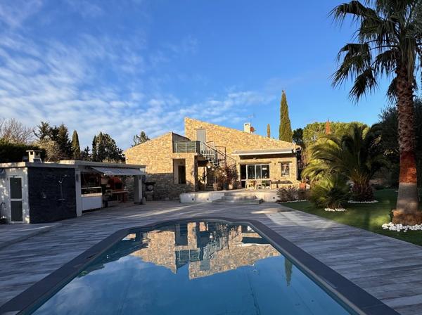 Roquevaire (13360) Gemenos Belle villa de plain pied avec piscine et maison secondaire