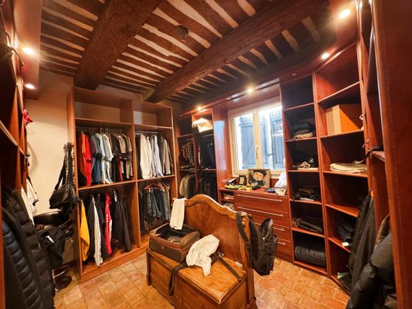 Roquevaire (13360) Gemenos Belle villa de plain pied avec piscine et maison secondaire