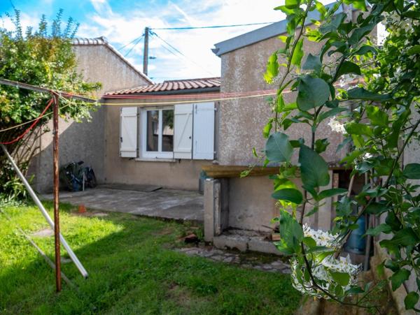 Maison à rénover Les Sables d'Olonne Pièces Franches 3 pièces 49.02 m² jardin 1.5 km centre ville