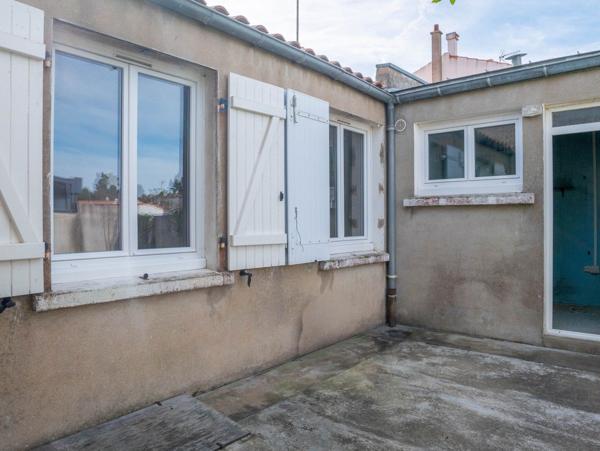 Maison à rénover Les Sables d'Olonne Pièces Franches 3 pièces 49.02 m² jardin 1.5 km centre ville