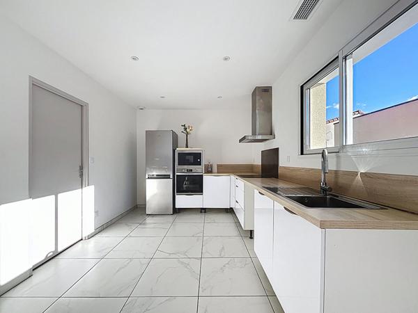 EXCLUSIVITE - VILLA RECENTE DE 93 M² SUR 357 M² DE TERRAIN