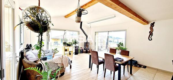 Maison avec vue et grand jardin