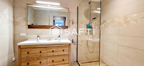 Maison avec vue et grand jardin