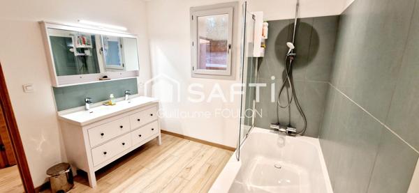 Maison avec vue et grand jardin