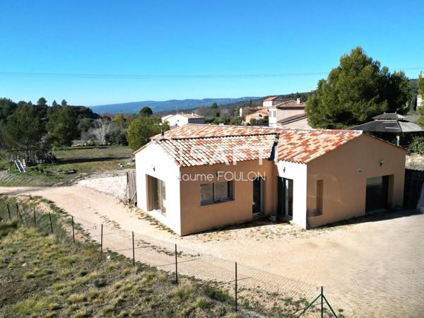 Maison avec vue et grand jardin