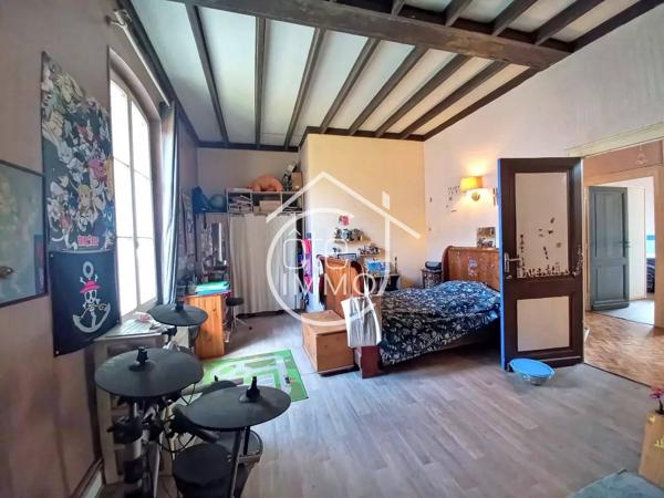 Port-Ste-Foy-et-Ponchapt : Maison en pierre, 3 chambres, dépendances