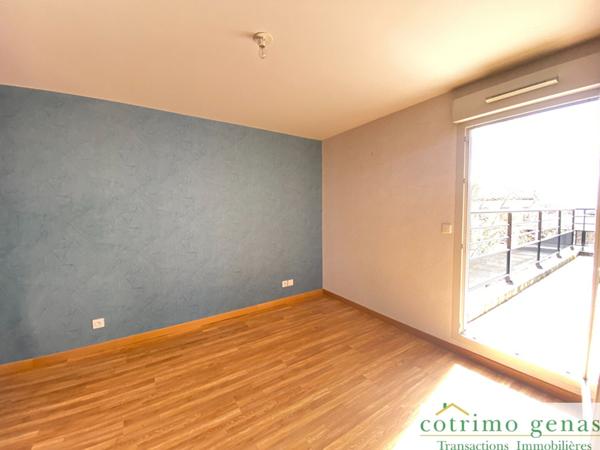 GENAS 69740 Beau T4 de 100m² en toit terrasse+ garage