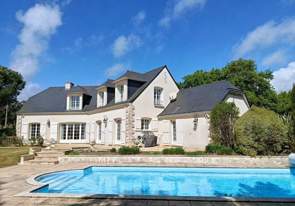 Villa d' architecte avec piscine
