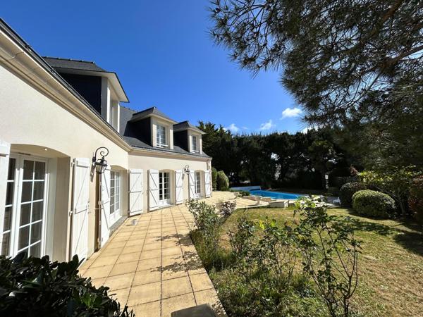 Villa d' architecte avec piscine
