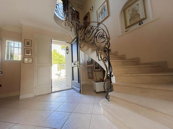 Villa d' architecte avec piscine