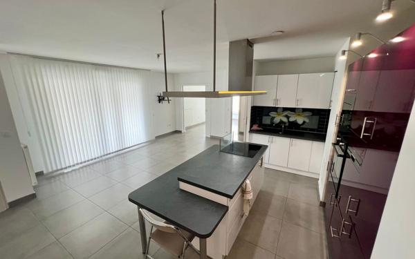 Appartement à vendre    4 pièces • 79 m2 Le Bourget