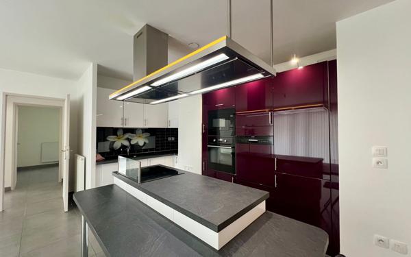 Appartement à vendre    4 pièces • 79 m2 Le Bourget