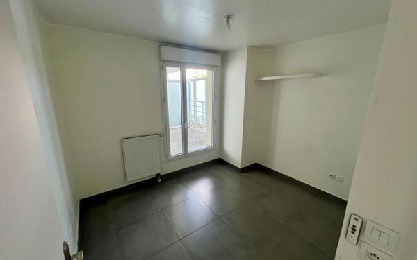 Appartement à vendre    4 pièces • 79 m2 Le Bourget