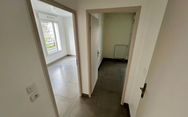 Appartement à vendre    4 pièces • 79 m2 Le Bourget