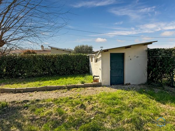 Dpt Landes (40), à vendre AIRE SUR L'ADOUR maison T4 de 96 m² habitables à révover + garage sur 620 m² de terrain, au calme